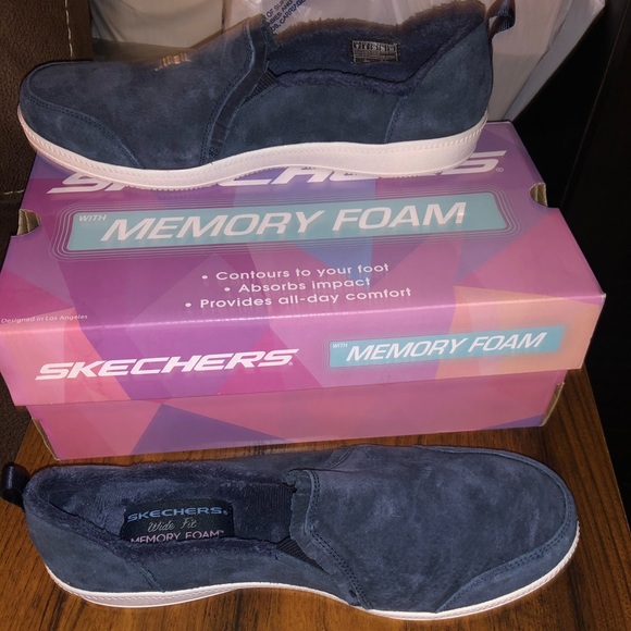 Sketchers Memory Foam Slip On - Picture 2 of 4